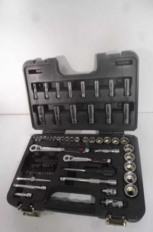ZESTAW KLUCZY NASADOWYCH HALFORDS ADVANCED WALIZKA