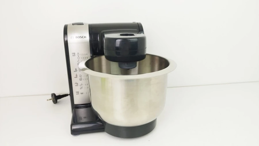 robot-kuchenny-planetarny-bosch-mum48a1-marka-bosch