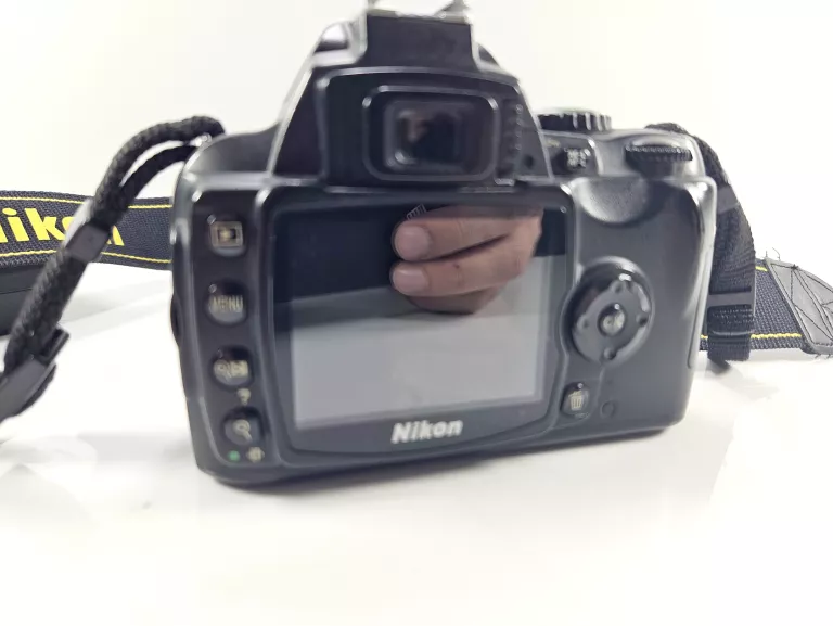 APARAT NIKON D40