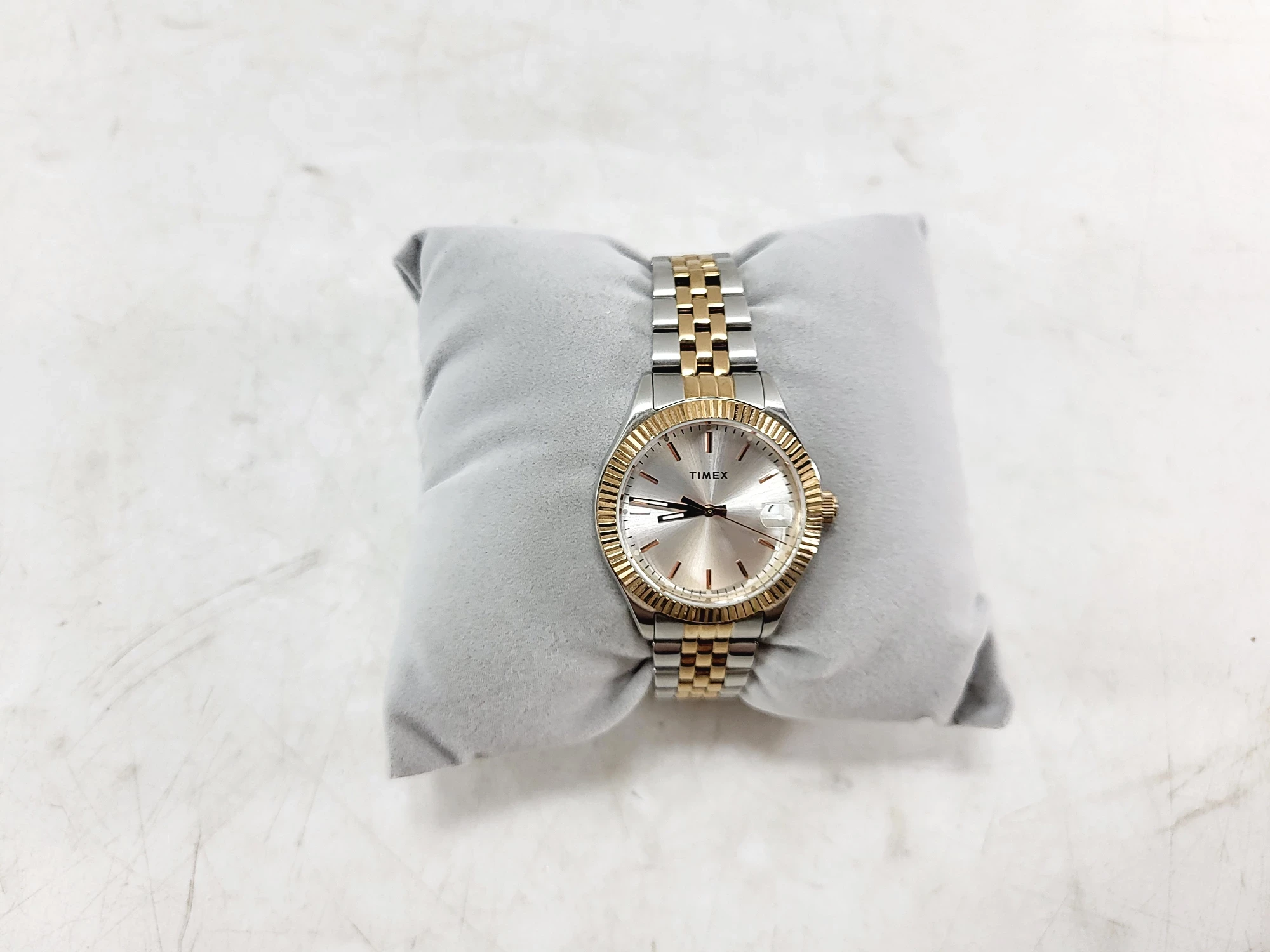 zegarek-damski-timex-waterbury-tw2t87000-srebrny-5-atm-szkielko-mineralne