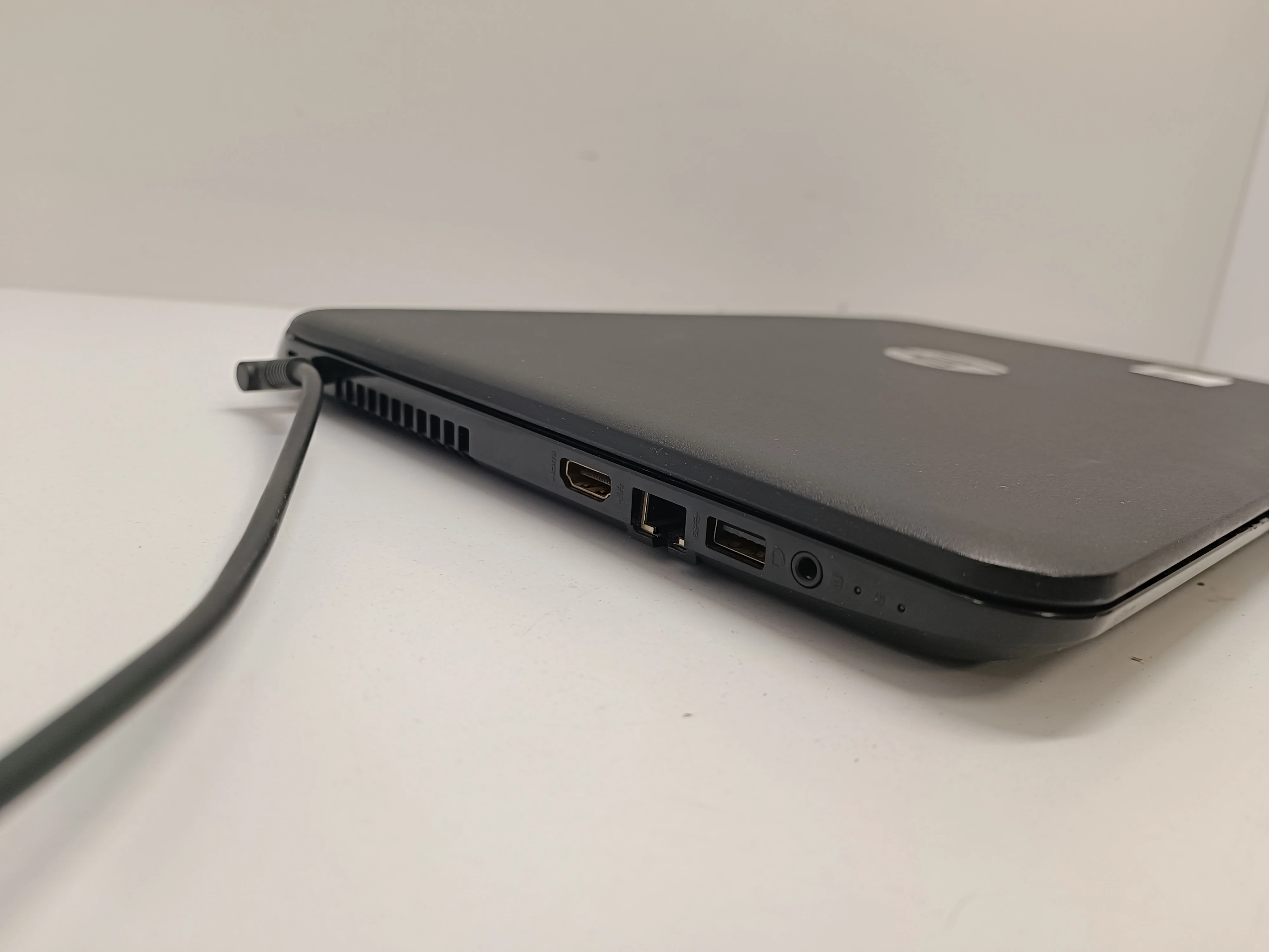 laptop-hp-qcwb335-zasilacz-stan-uzywany