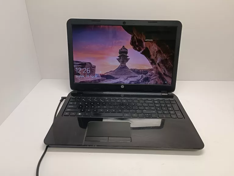 laptop-hp-qcwb335-zasilacz-przekatna-ekranu-1560