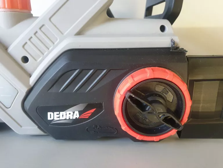 PILARKA ŁAŃCUCHOWA ELEKTRYCZNA DEDRA DED8702