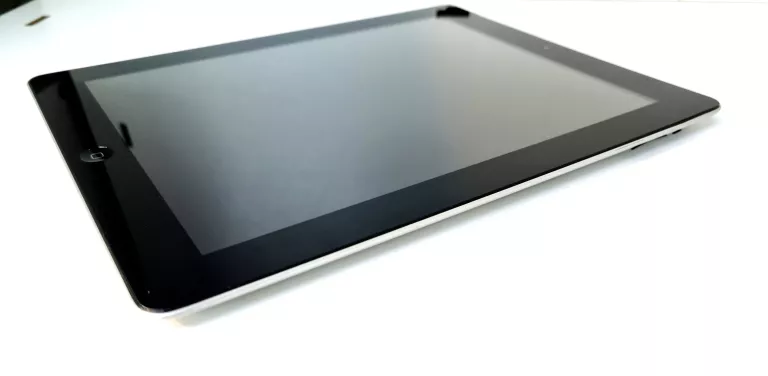 TABLET APPLE IPAD 4 GEN MD522FD 16GB )* PĘKNIĘTY EKRAN