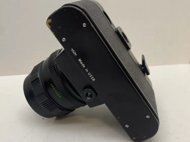 aparat-zenit-12xp-klasyka-fotografii-analogowej-model-12xp-11-122k-ttl