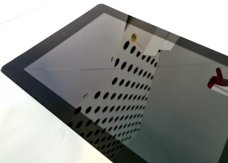 TABLET APPLE IPAD 4 GEN MD522FD 16GB )* PĘKNIĘTY EKRAN