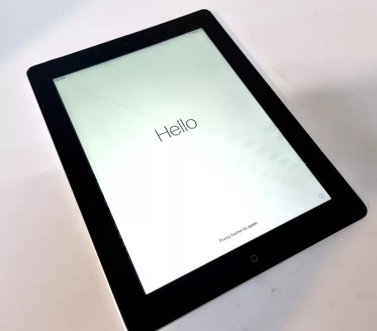 TABLET APPLE IPAD 4 GEN MD522FD 16GB )* PĘKNIĘTY EKRAN