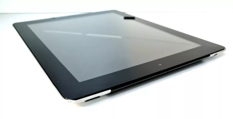 TABLET APPLE IPAD 4 GEN MD522FD 16GB )* PĘKNIĘTY EKRAN