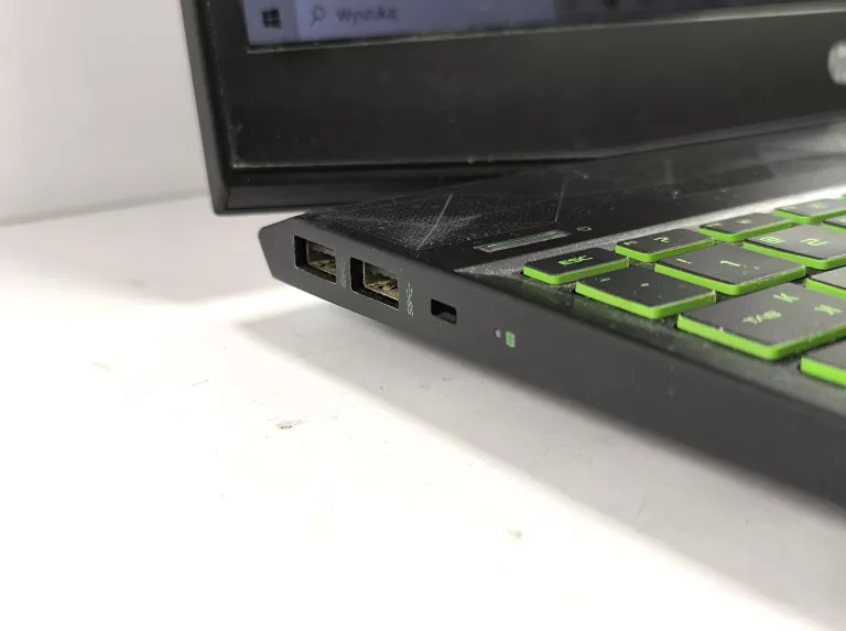 LAPTOP HP PAVILION GAMING I5-8300H 16 GB RAM / 1 TB HDD / 128 GB SSD