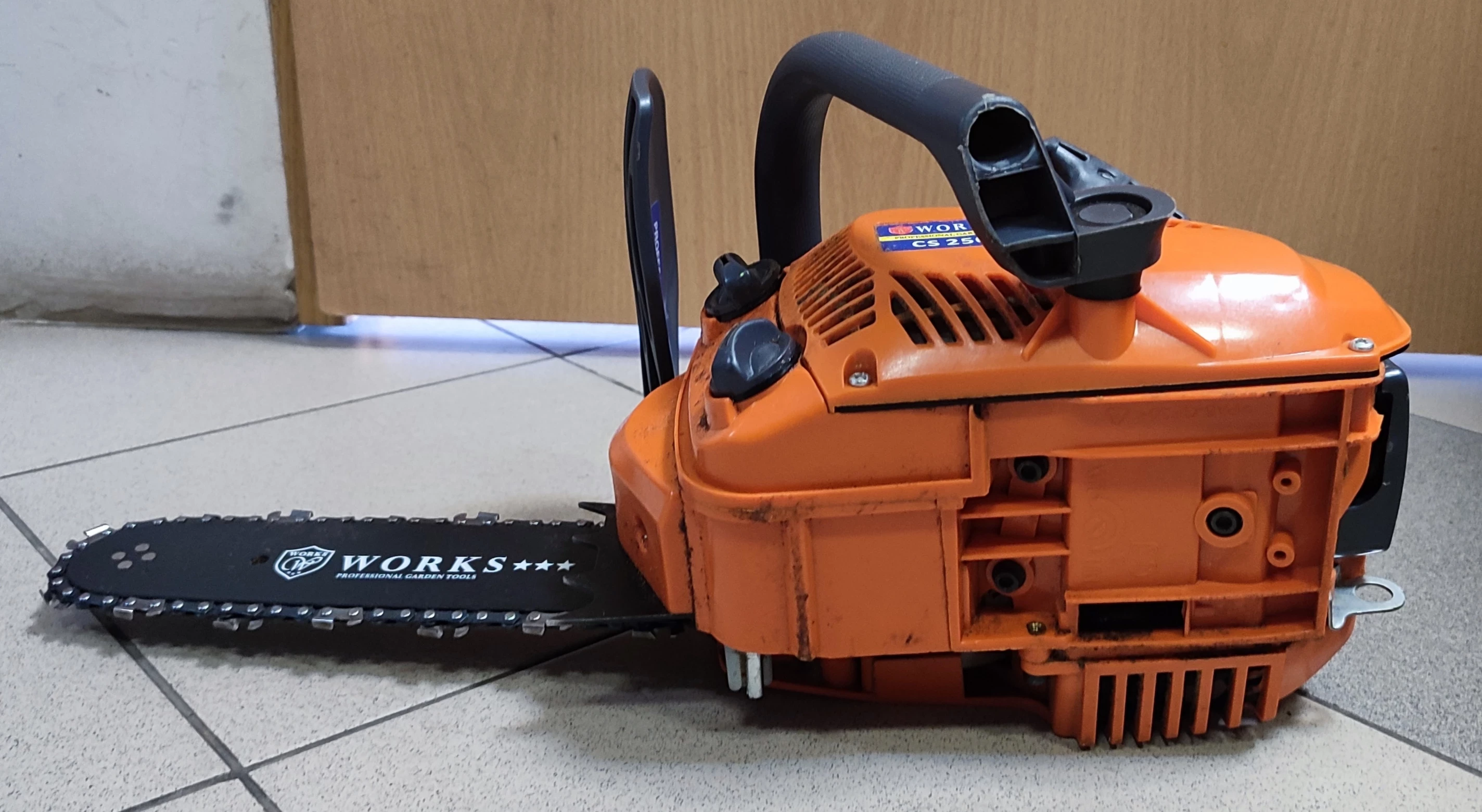 pila-spalinowa-galeziowka-works-cs-2500-ean-gtin-3258561939025