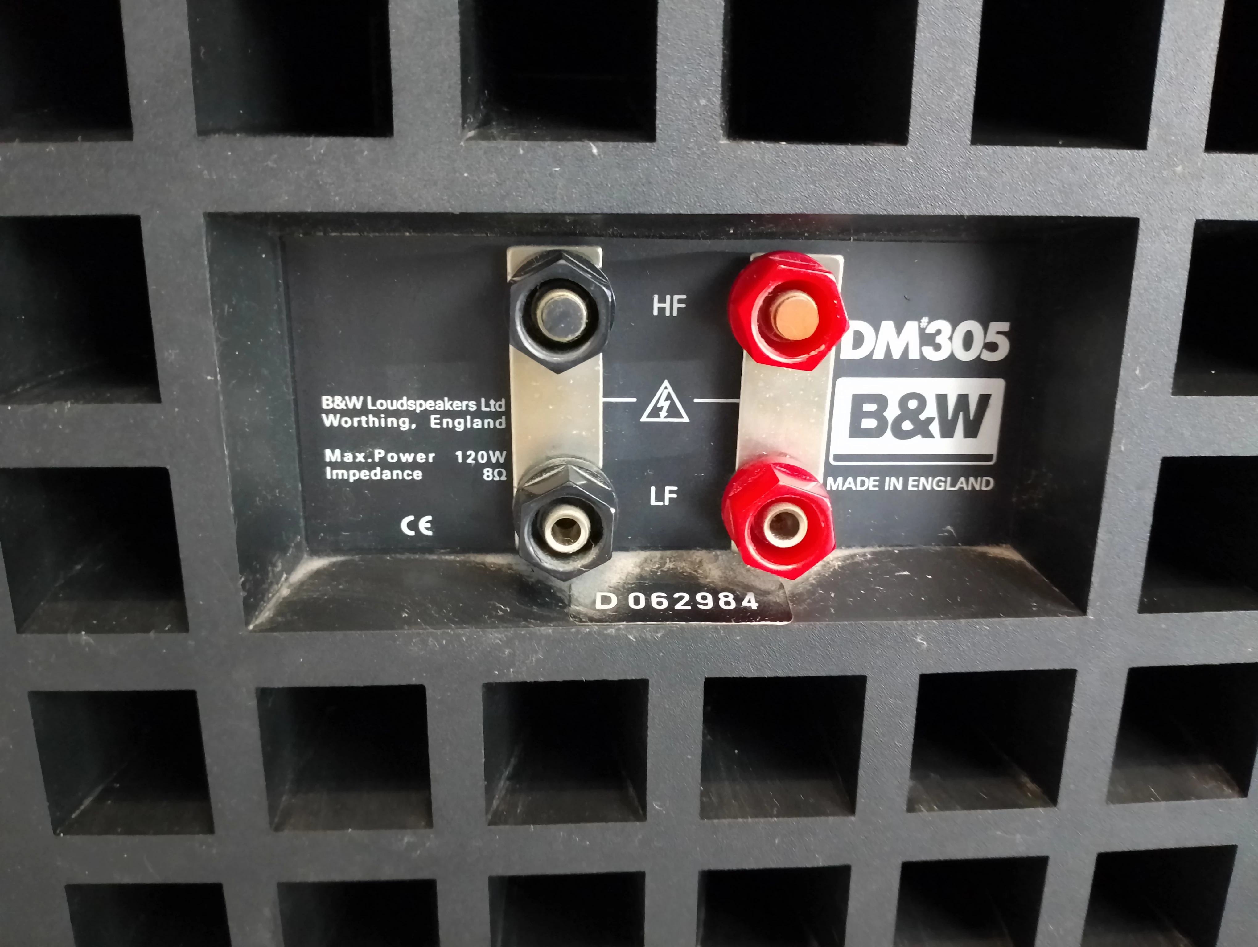 bw-dm305-bowers-wilkins-dm-305-kolumny-ean-gtin-0714346328178