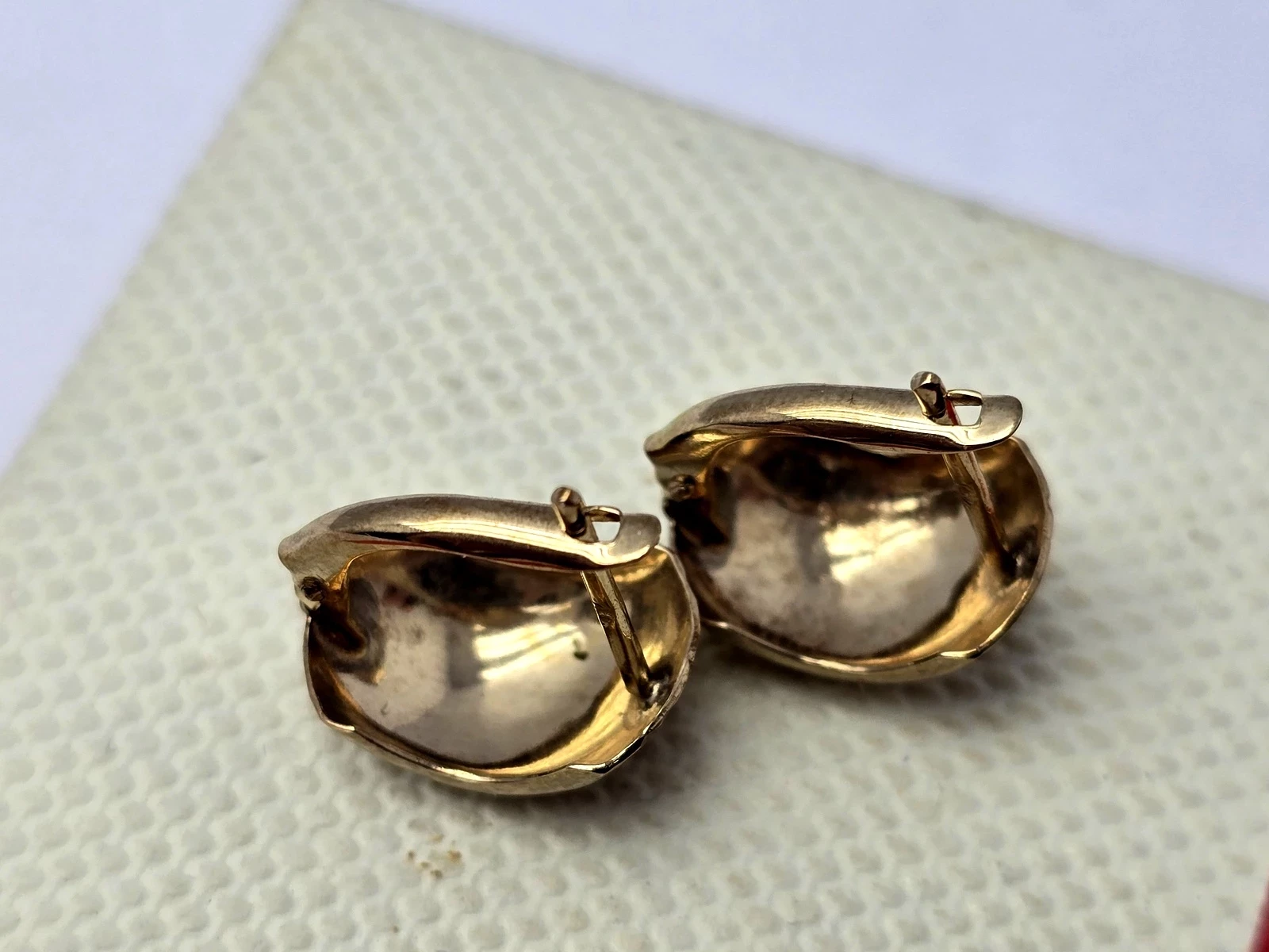 piekne-zmyslowe-zlote-kolczyki-16g-333-8k-material-15835-2