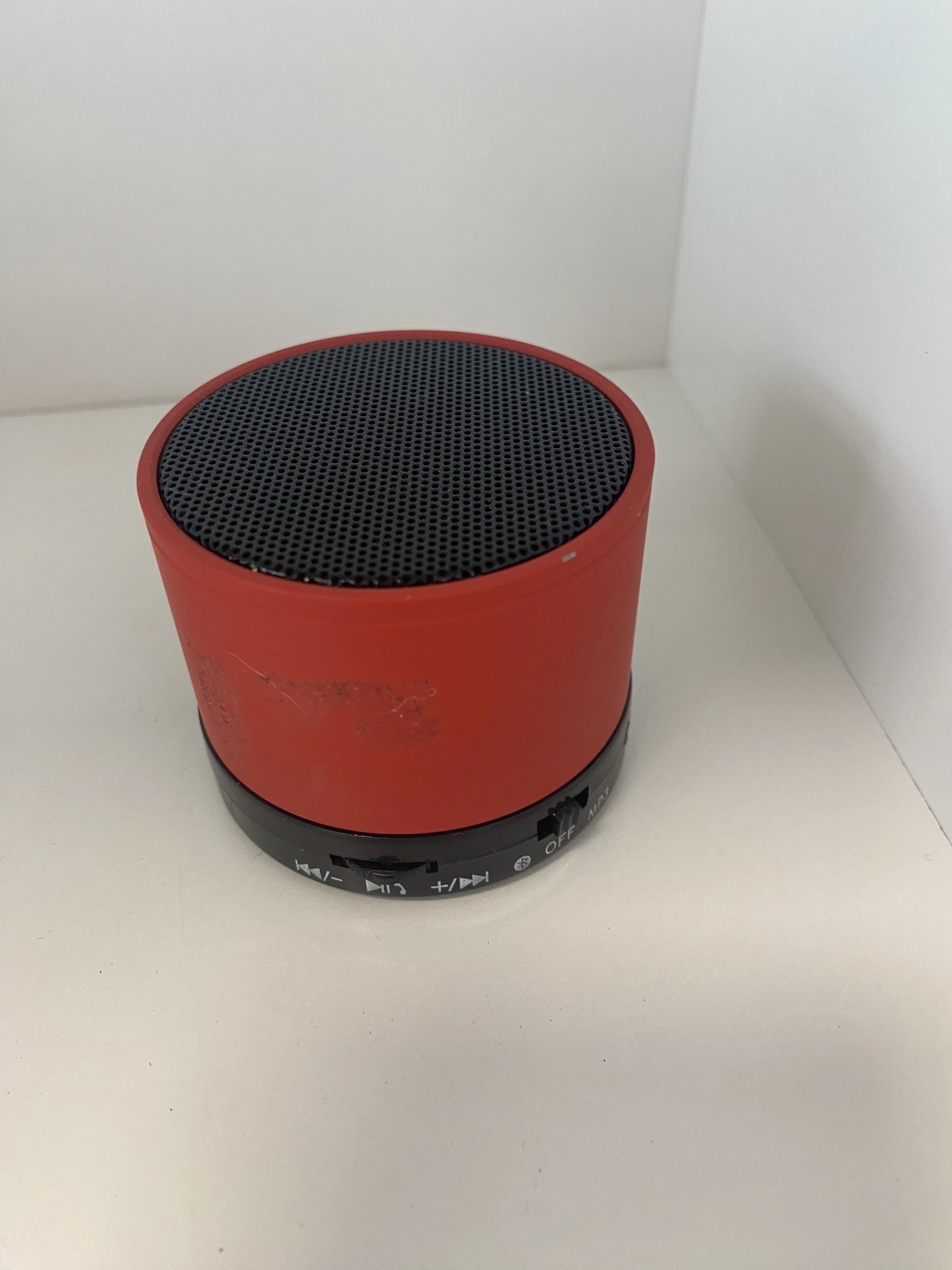 glosnik-bt-marka-bez-marki