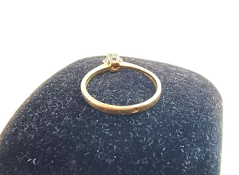 delikatny-zloty-pierscionek-585-143g-r12-material-15835-2