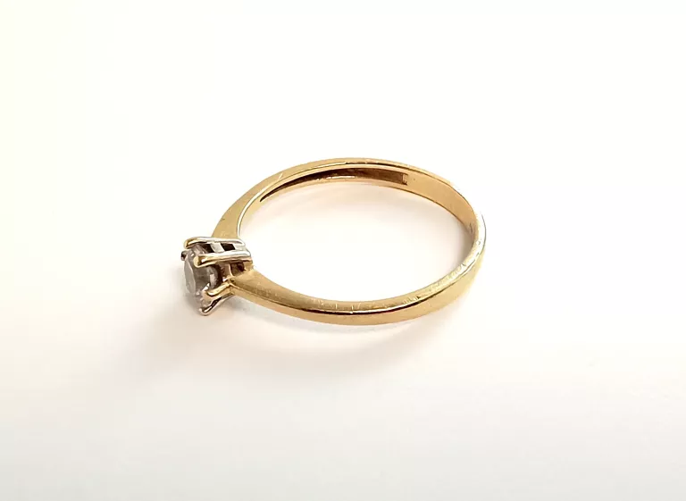 delikatny-zloty-pierscionek-585-143g-r12-stan-11323-2