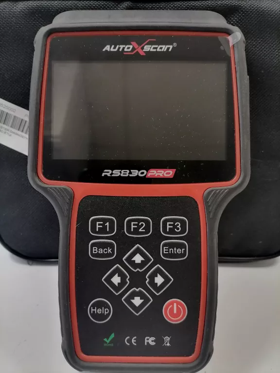 TESTER DIAGNOSTYCZNY RS830PRO ETUI + KARTA PAMIĘCI + PENDRIVE