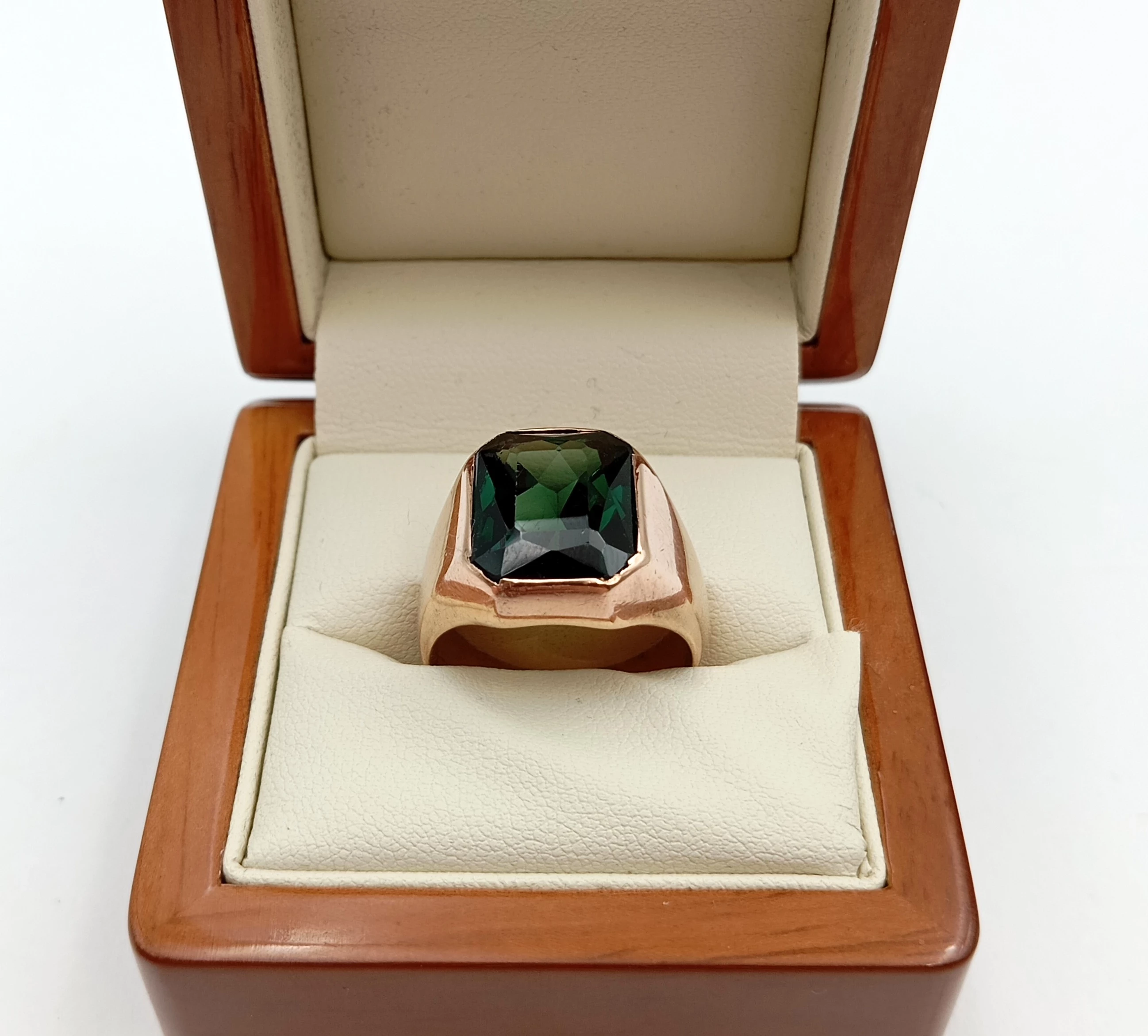 wyjatkowy-sygnet-z-zielonym-kamieniem-p585-1628g-marka-226434-1704211