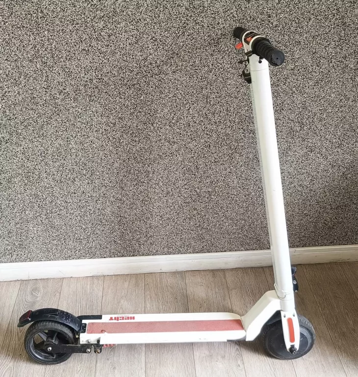 HULAJNOGA ELEKTRYCZNA HECHT 5125