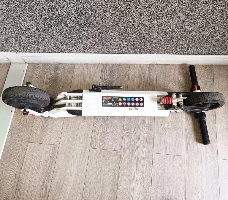 HULAJNOGA ELEKTRYCZNA HECHT 5125