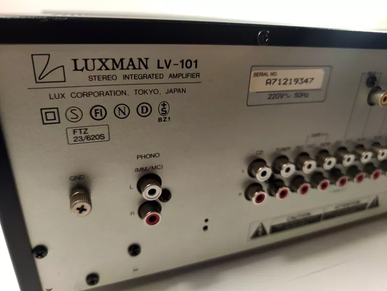 AMPLITUNER LUXMAN LV-101