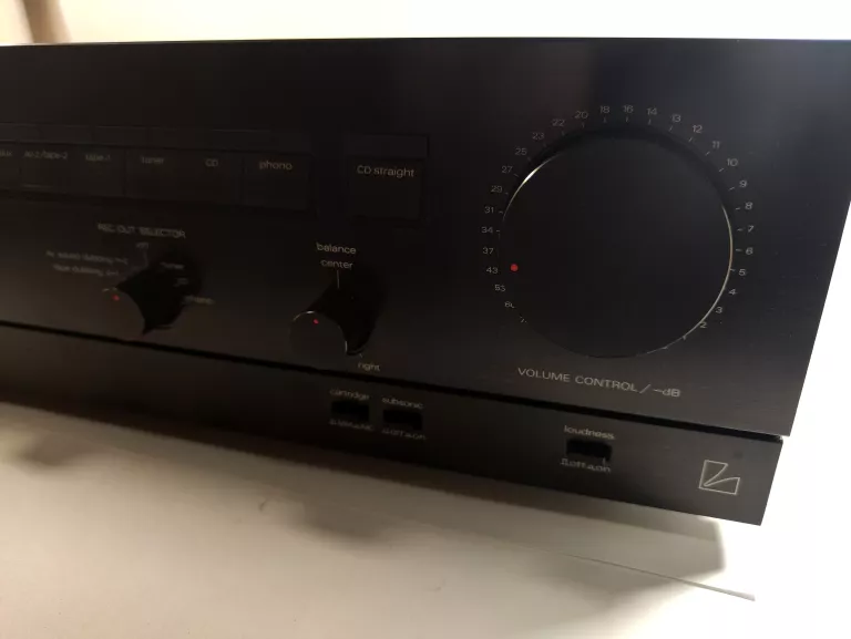 AMPLITUNER LUXMAN LV-101