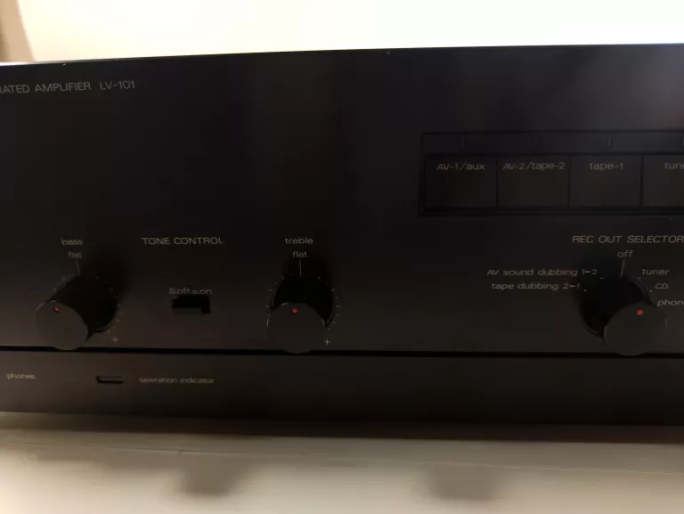 AMPLITUNER LUXMAN LV-101