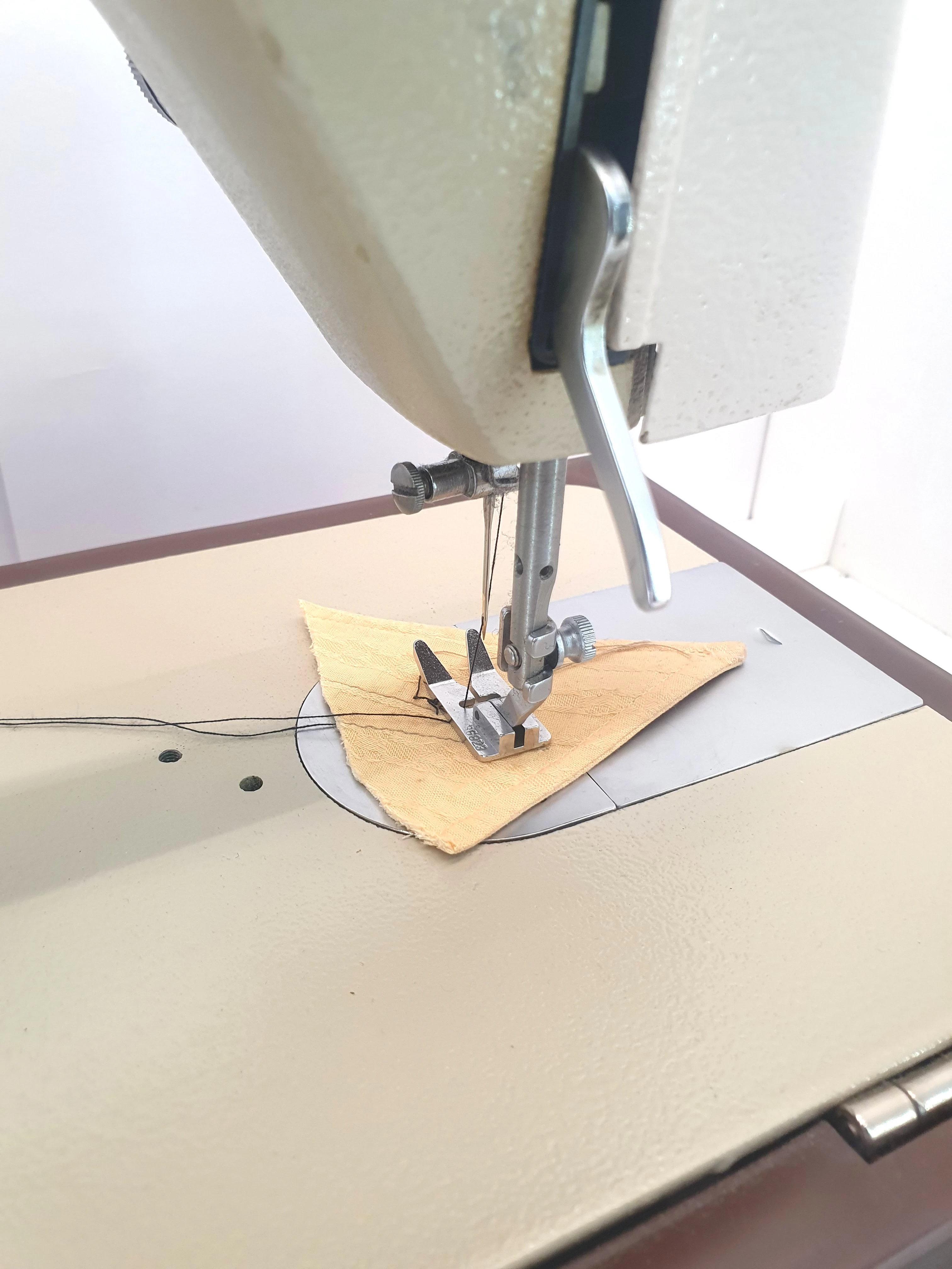 maszyna-do-szycia-lucznik-tur-2-komplet-krzywoustego-60-szczecin