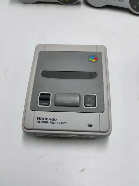 KONSOLA NINTENDO CLASSIC MINI SUPER FAMICOM (SNES)