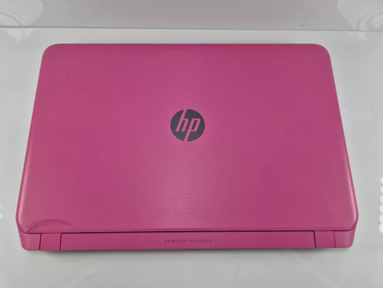 HP PAVILION AMD A8 8RAM 256 SSD RADEON R5 #OPIS