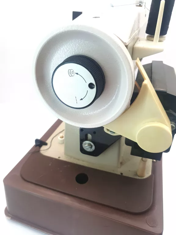 maszyna-do-szycia-lucznik-tur-2-komplet-stan-nie-wymaga-renowacji