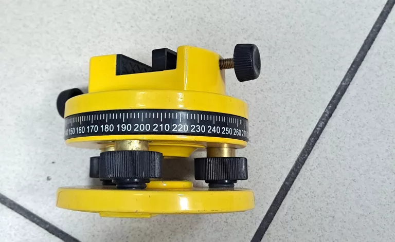 POZIOMICA LASEROWA POWERFIX PLW 670 WALIZKA