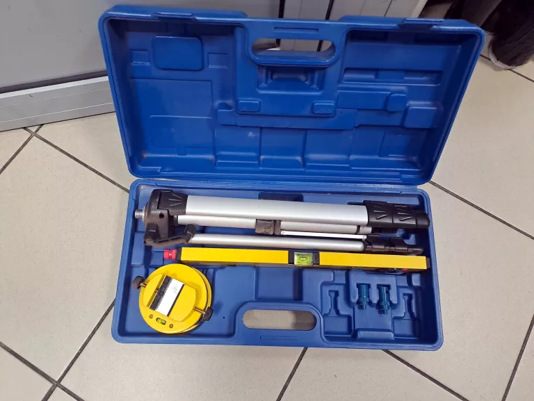POZIOMICA LASEROWA POWERFIX PLW 670 WALIZKA