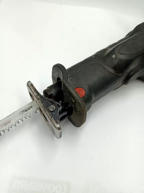 pila-szablasta-makita-jr3050t-stan-uzywany