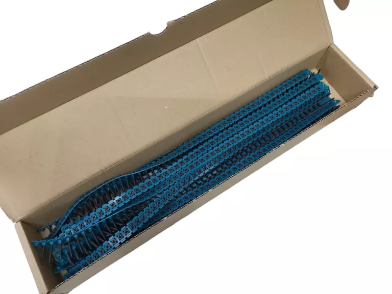 MAKITA TAŚMA Z WKRĘTAMI PH2 3,9X30 (P-04145) 700SZT