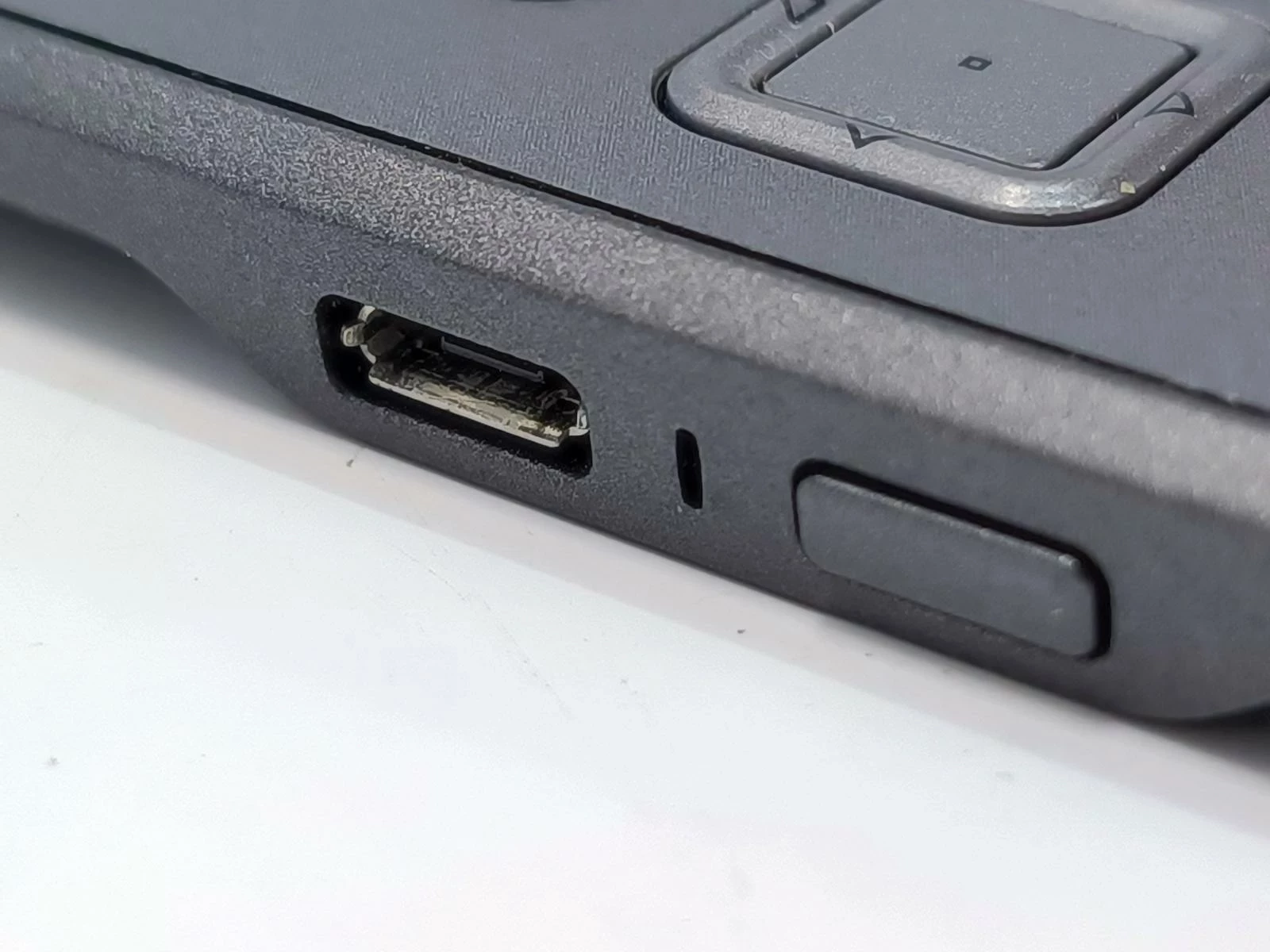 czytnik-ebook-kindle-d01100-classic-kolor-czarny