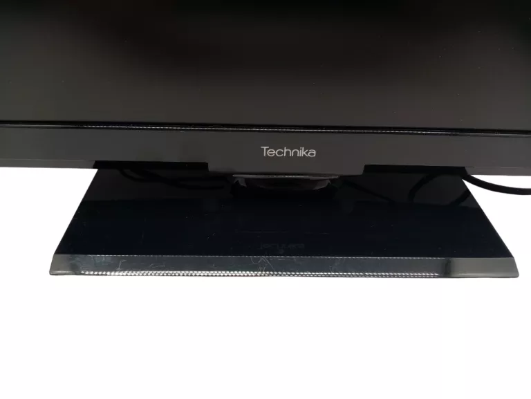 TELEWIZOR TECHNIKA 22-278-AW15 Z PILOTEM