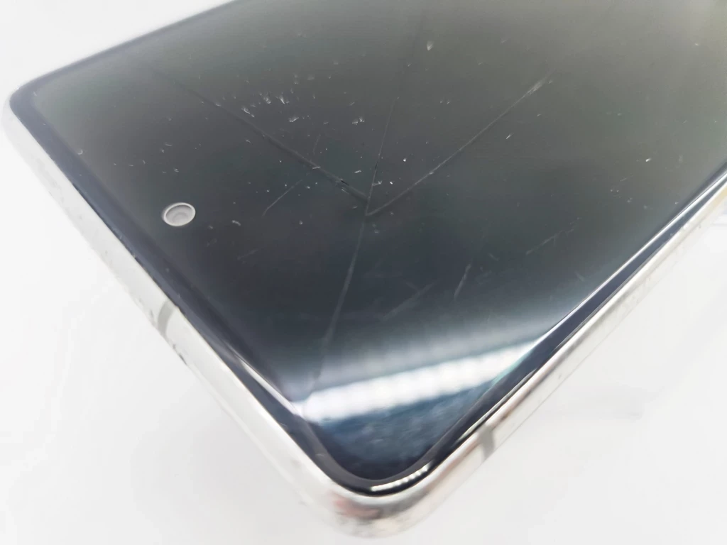 telefon-samsung-galaxy-s20-fe-przekatna-ekranu-65