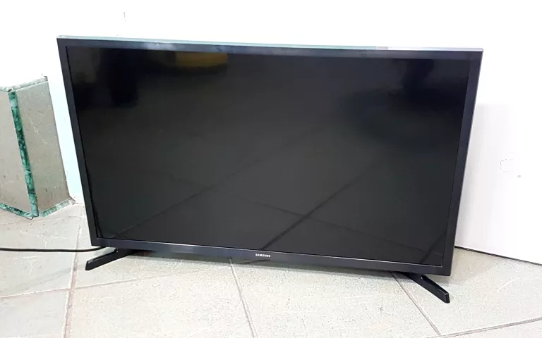 TELEWIZOR SAMSUNG UE32T5302 32" LED FULL HD TIZEN DVB-T2 PILOT