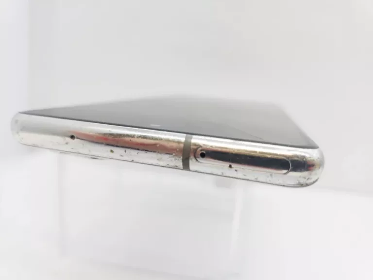 telefon-samsung-galaxy-s20-fe-kolor-bialy