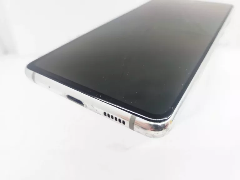 telefon-samsung-galaxy-s20-fe-typ-smartfon