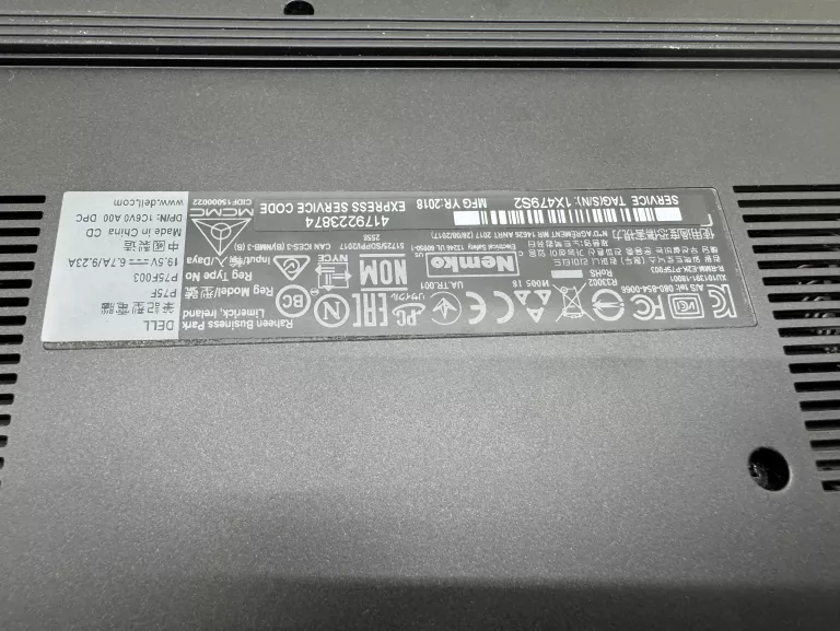 LAPTOP DELL P75F + TORBA+ZASILACZ