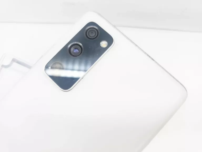 telefon-samsung-galaxy-s20-fe-system-operacyjny-android