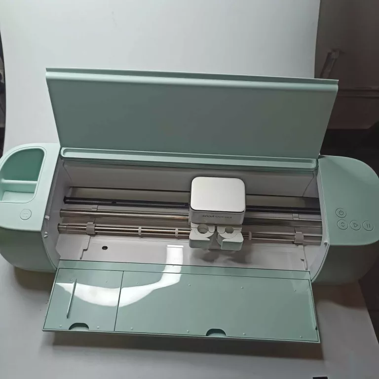 PLOTER CRICUT EXPLORE 3