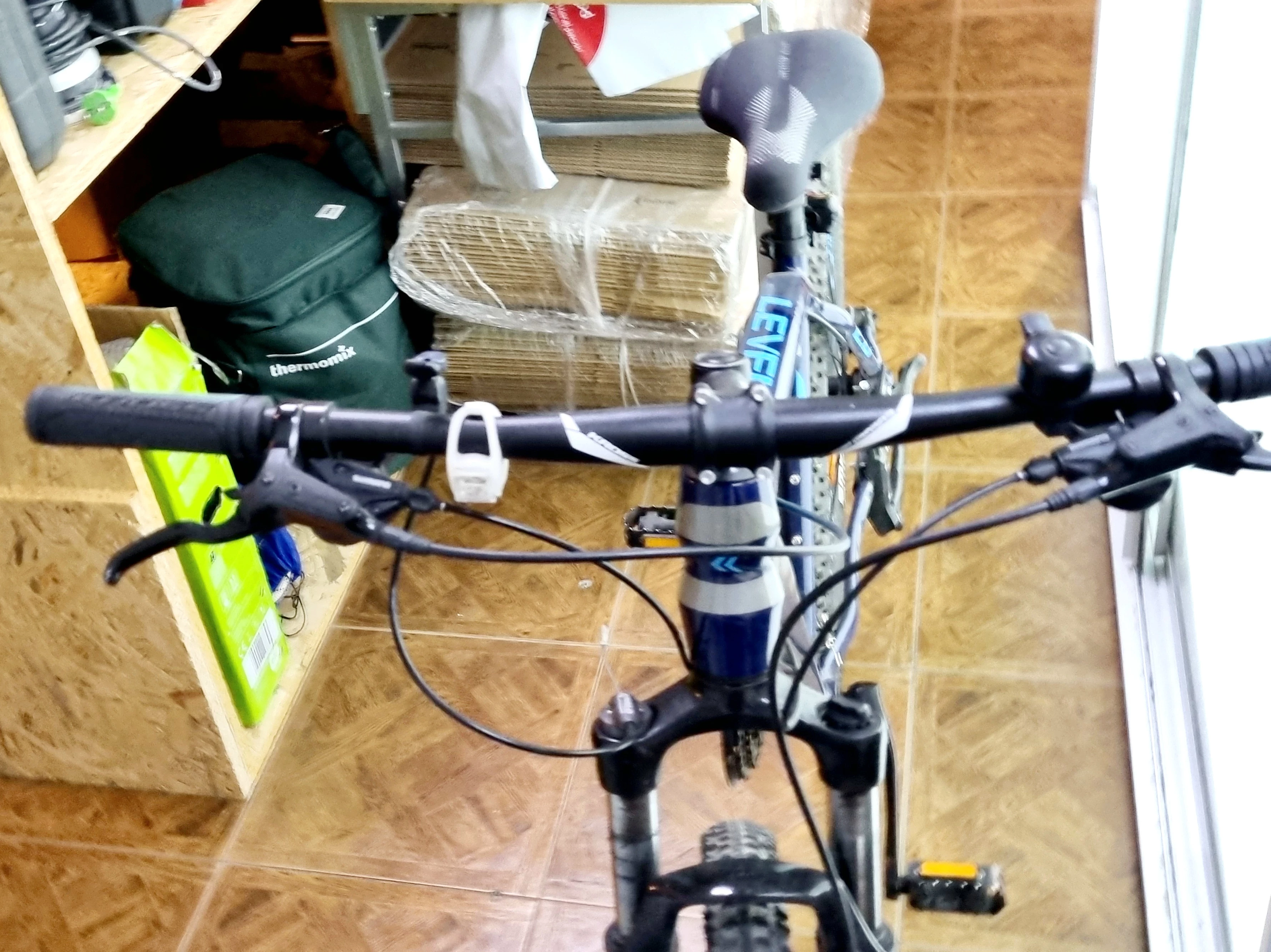 rower-mtb-xc-kross-level-20-29-rama-m-niebieski-kolor-127448-1191570