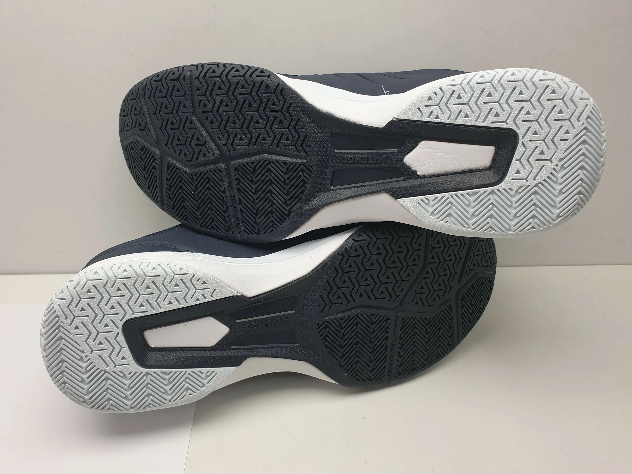 buty-sportowe-tenisowe-artengo-ts-500-m-r43-material-wkladki-tkanina