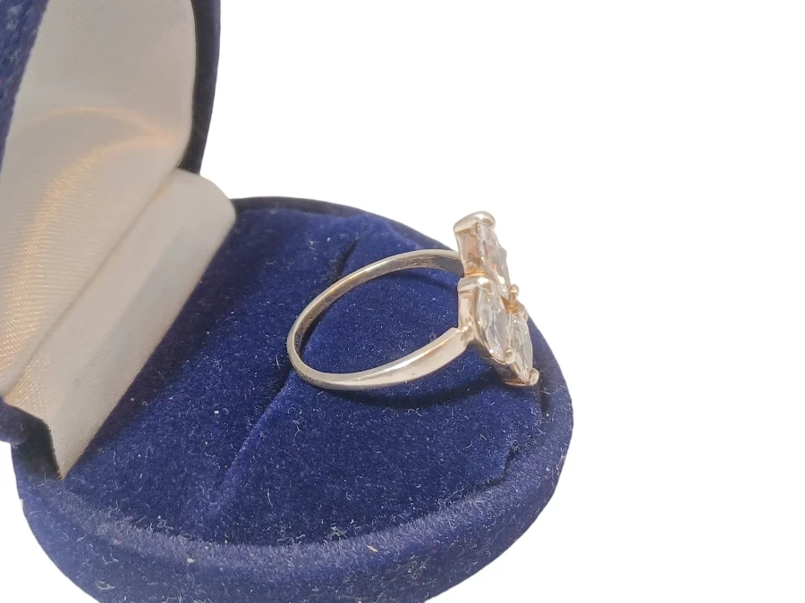 srebro-piekny-pierscionek-z-cyrkoniami-waga-740