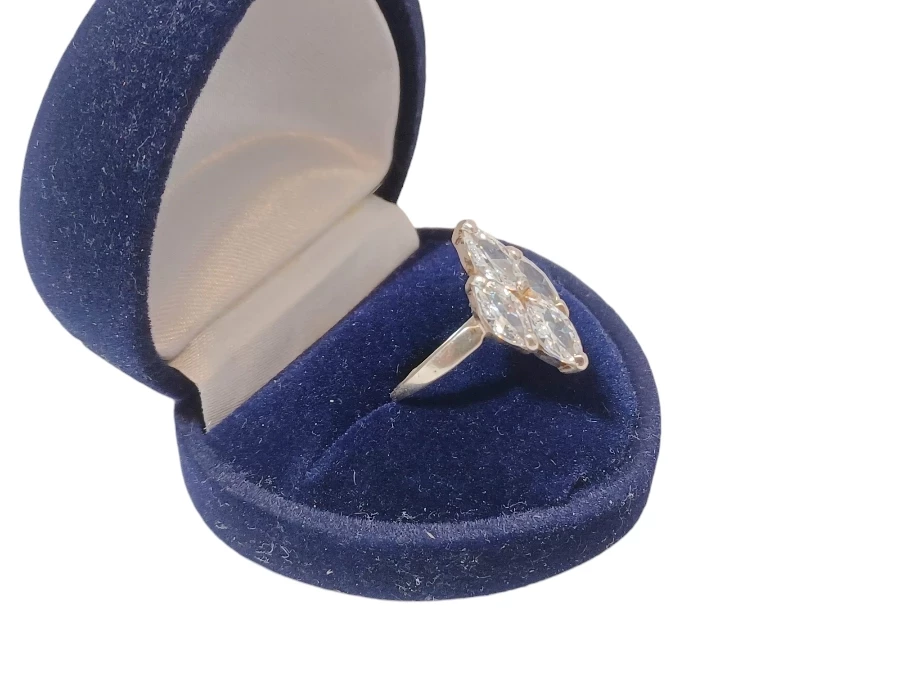 srebro-piekny-pierscionek-z-cyrkoniami-material-15835-4