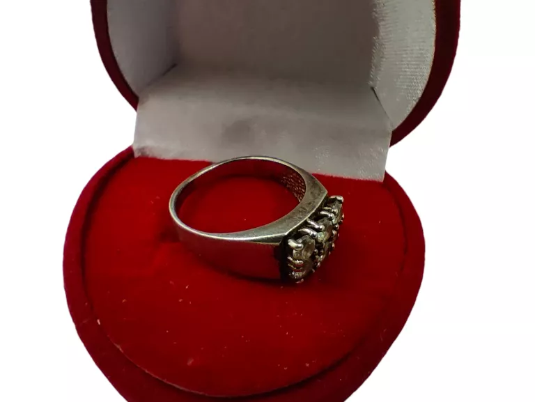 srebrny-pierscionek-925-marka-inna-marka