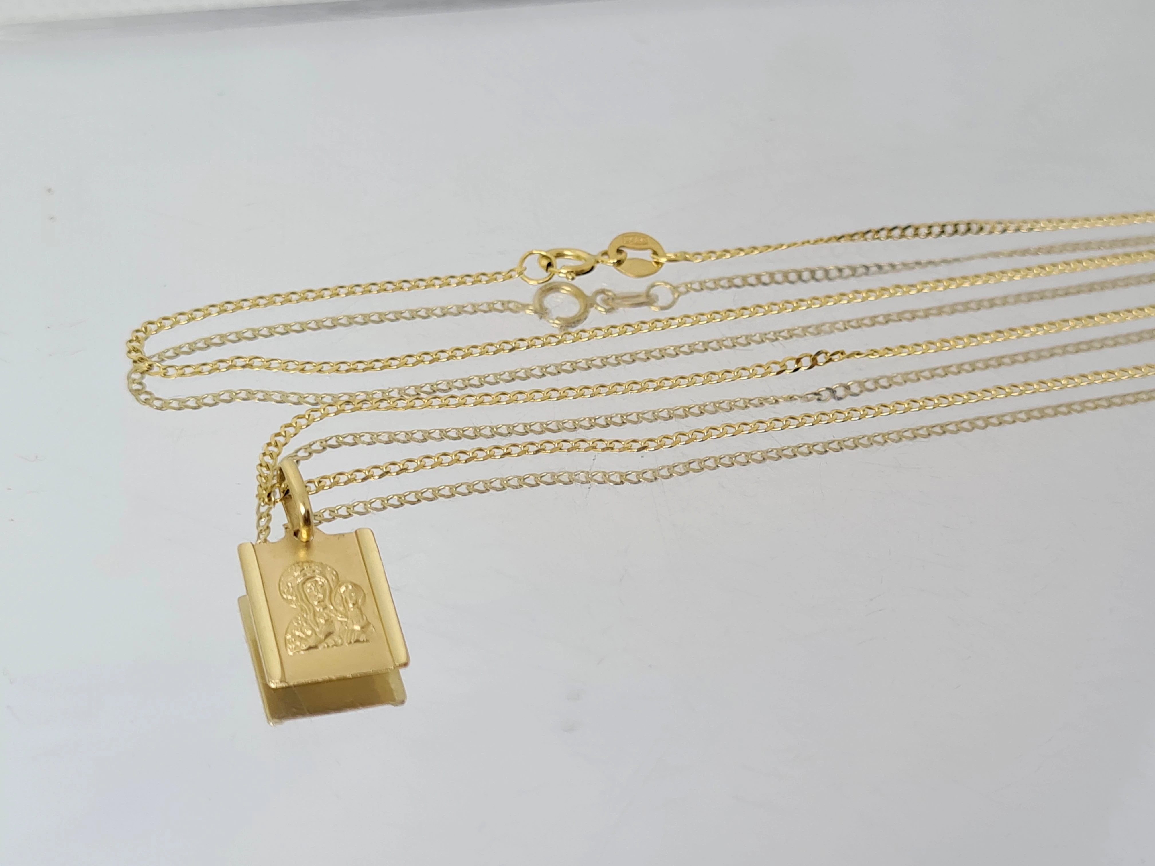 zloty-lancuszek-z-medalikiem-585-dlugosc-calkowita-50