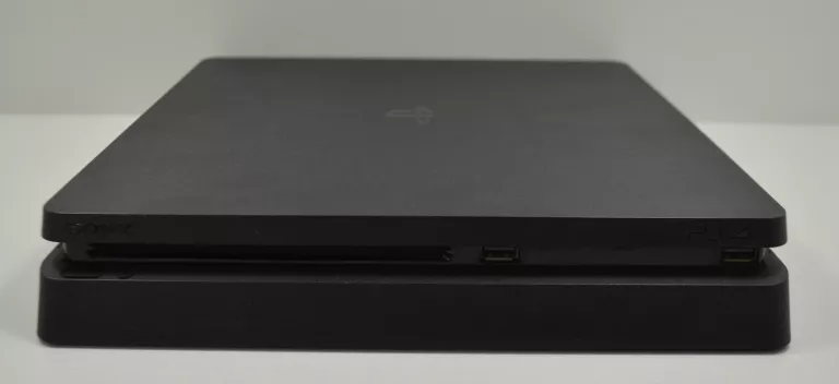 KONSOLA SONY PS4 SLIM CUH-2216B 1TB